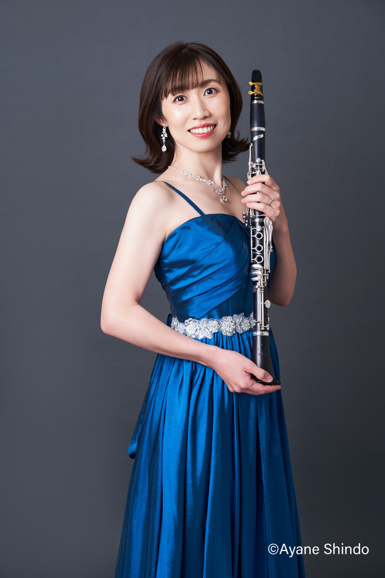 【クラリネット・オカリナ奏者】林　枝里